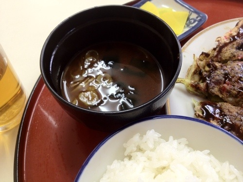 お好み焼き キクヤのご飯と味噌汁