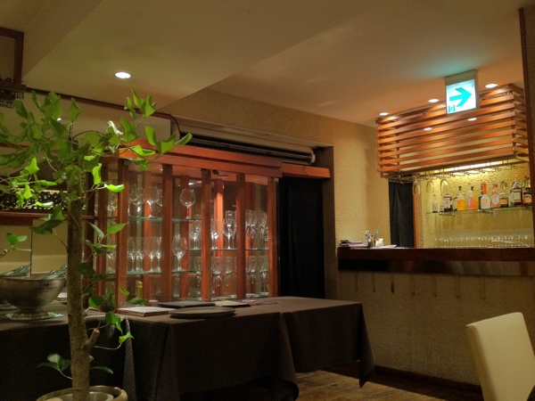 ブラッスリー エフォール 店内